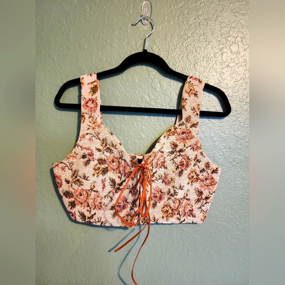 Floral Tie Front Crop Top